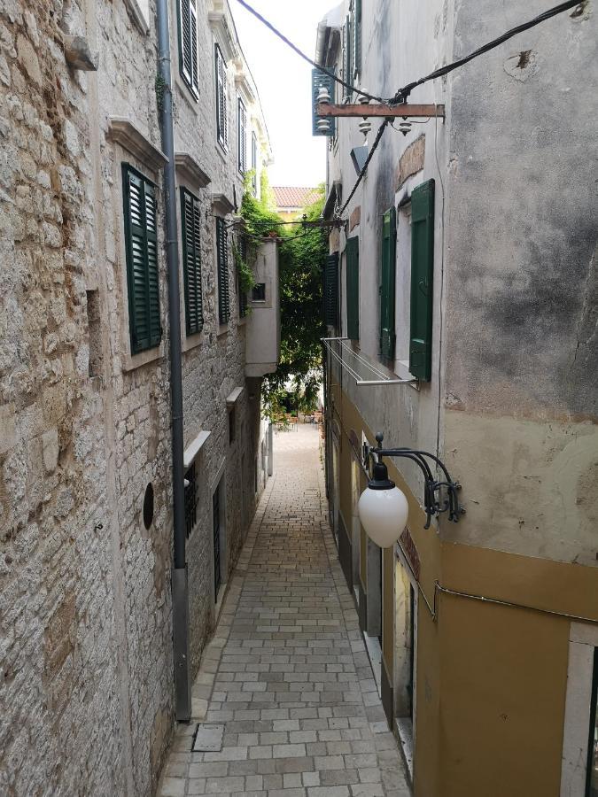 Orange Appartement Šibenik Buitenkant foto