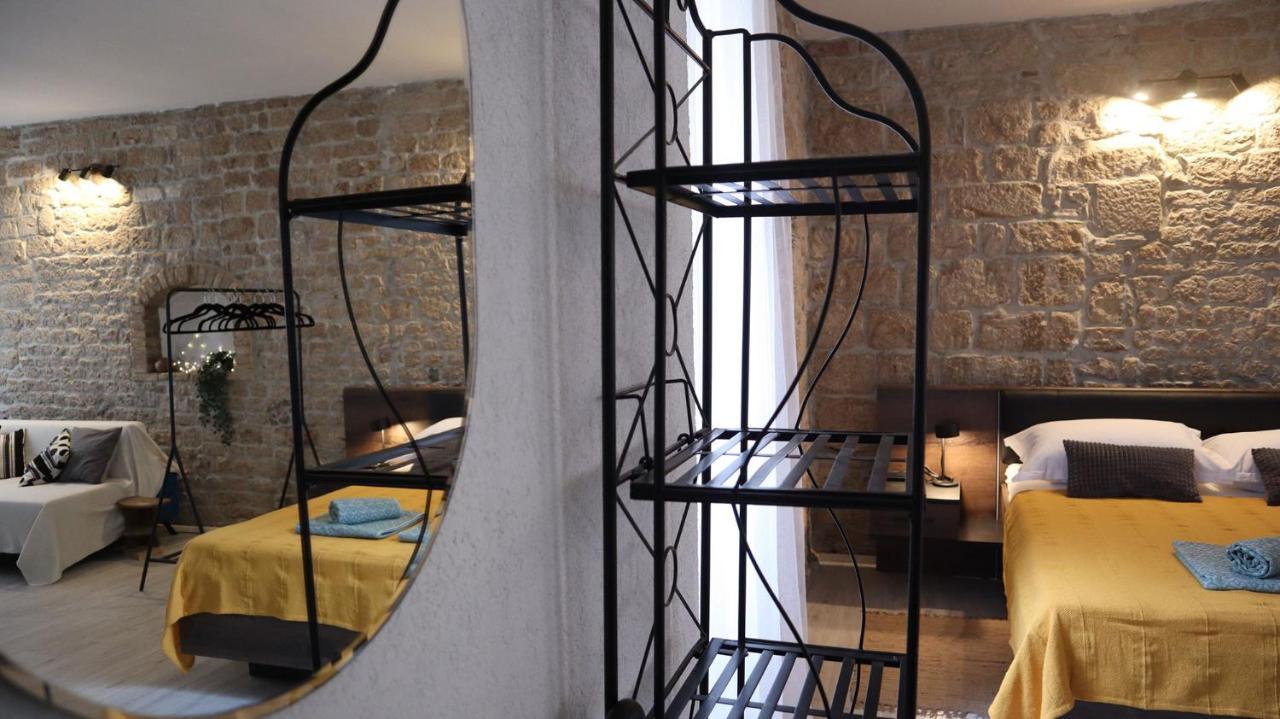 Orange Appartement Šibenik Buitenkant foto
